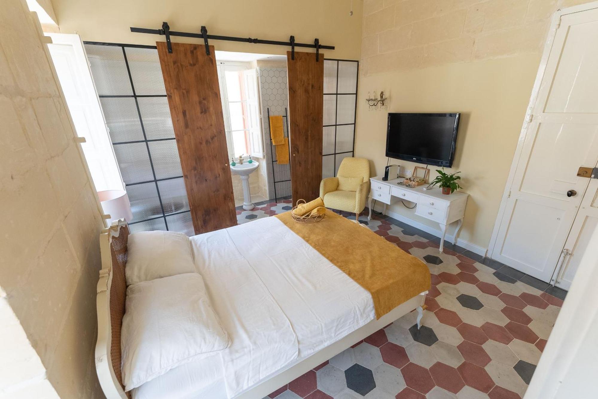 Tinja Bnb Sliema Luaran gambar